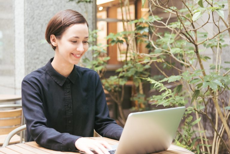 自社の強みを伝えるだけではなく消費者にどんなベネフィットがあるのかを伝えましょう