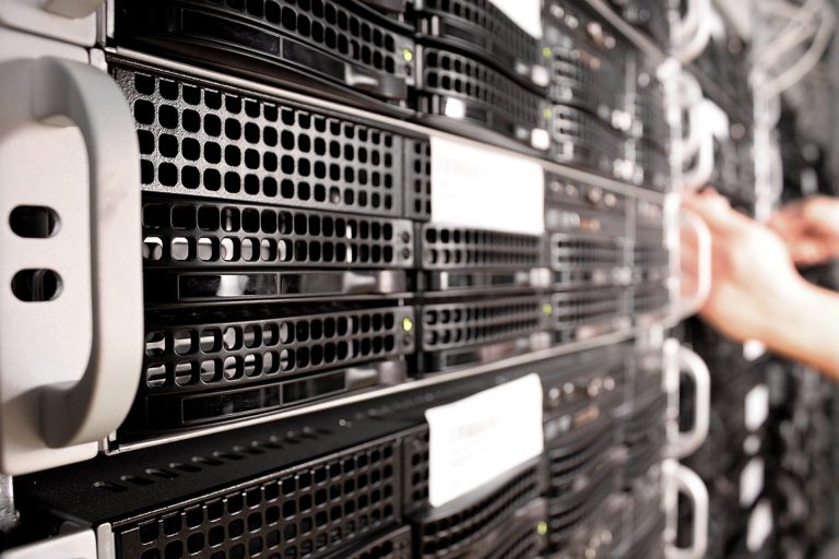 データベースとMySQL、phpMyAdminの役割と違い
